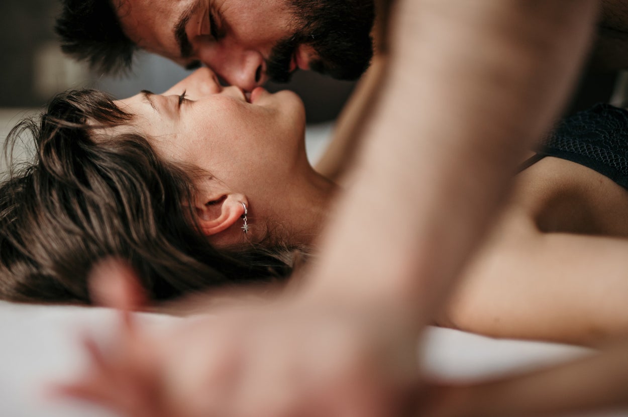 Women Are Sharing The Thing Their Partner Told Them When They Were Feeling Insecure During Sex, And Every Sexually Active Adult Needs To Take Notes