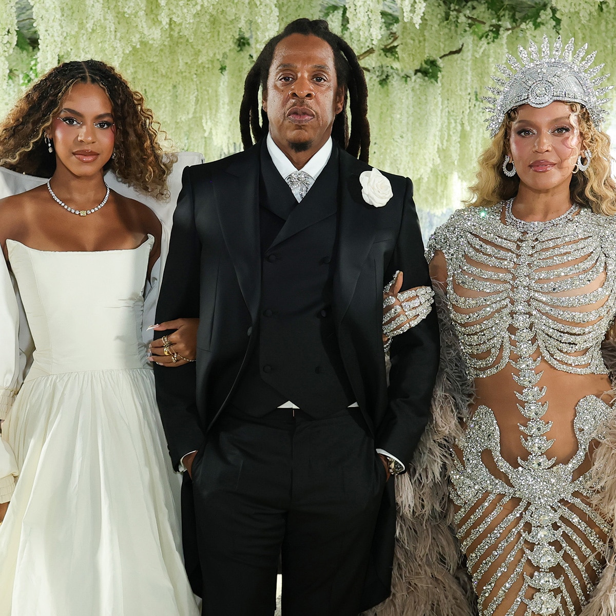 Beyoncé, Blue Ivy Carter Perform Onstage During Jay-Z’s NYC Concert